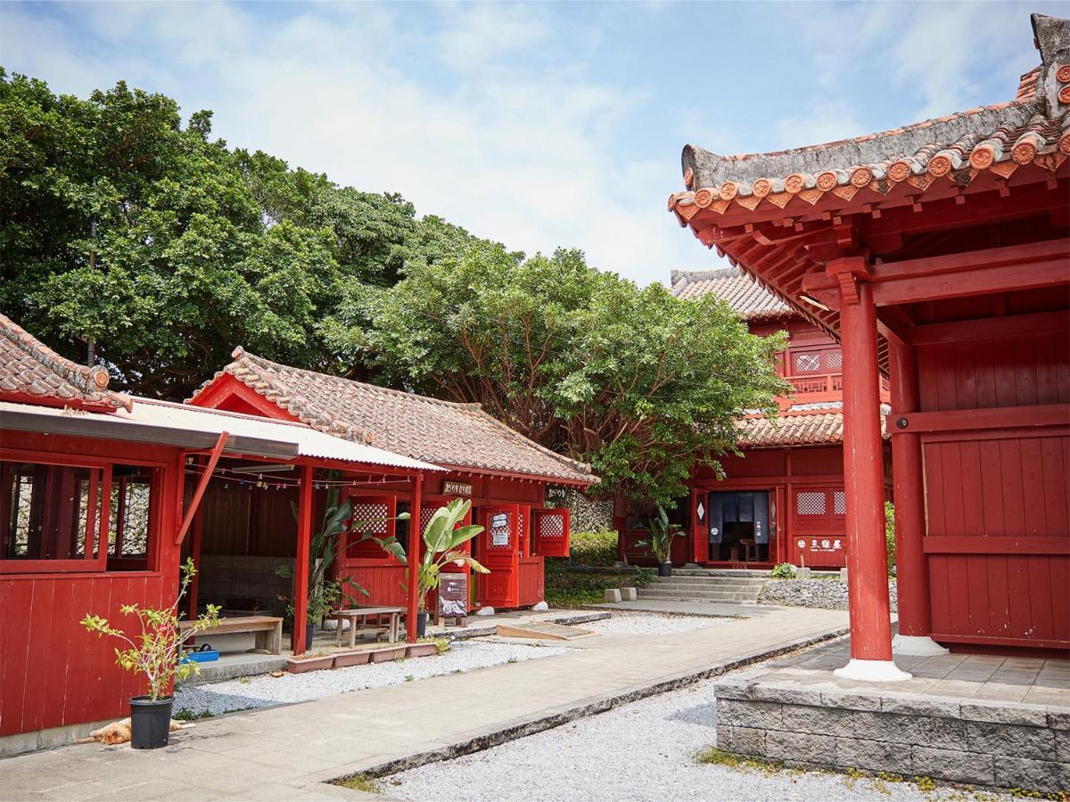 Hotel Murasakimura Yomitan Exteriér fotografie